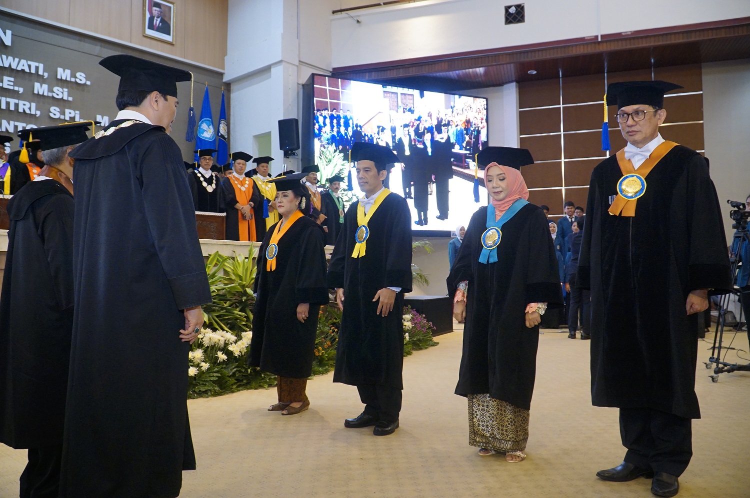 Awal Tahun, Undip Kukuhkan 4 Guru Besar