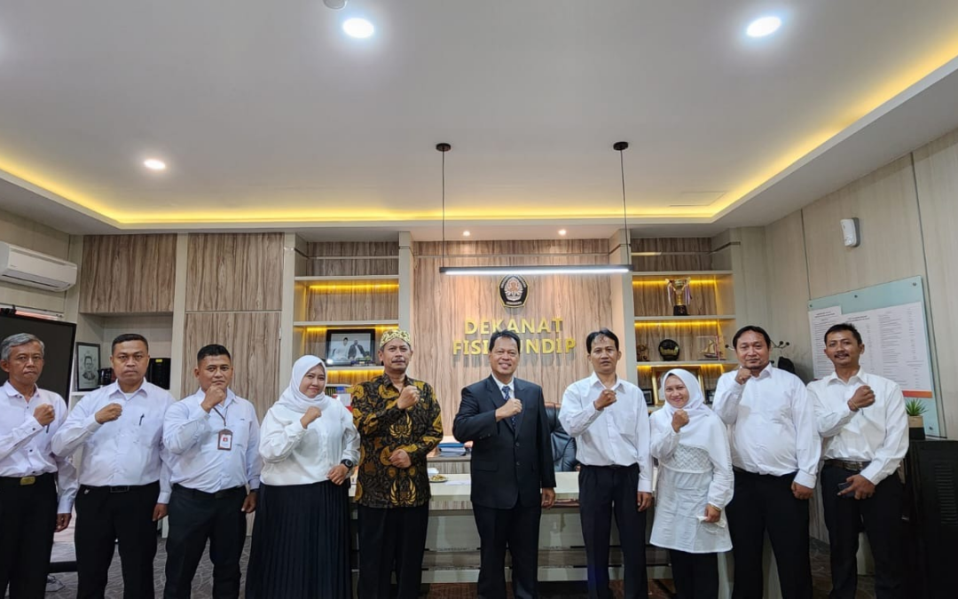 Sejumlah 8 Tenaga Kependidikan FISIP Undip Resmi Terima SK CPTU Non ASN