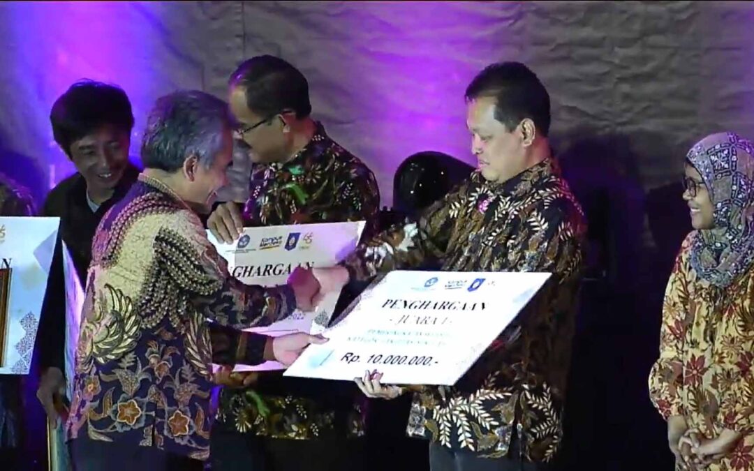 FISIP UNDIP Menyabet 5 Penghargaan di Malam Penganugerahan Universitas Diponegoro 2022