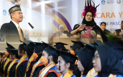 Celebrating the 170th Faculty Graduation Ceremony, FISIP UNDIP Performs Traditional Dance