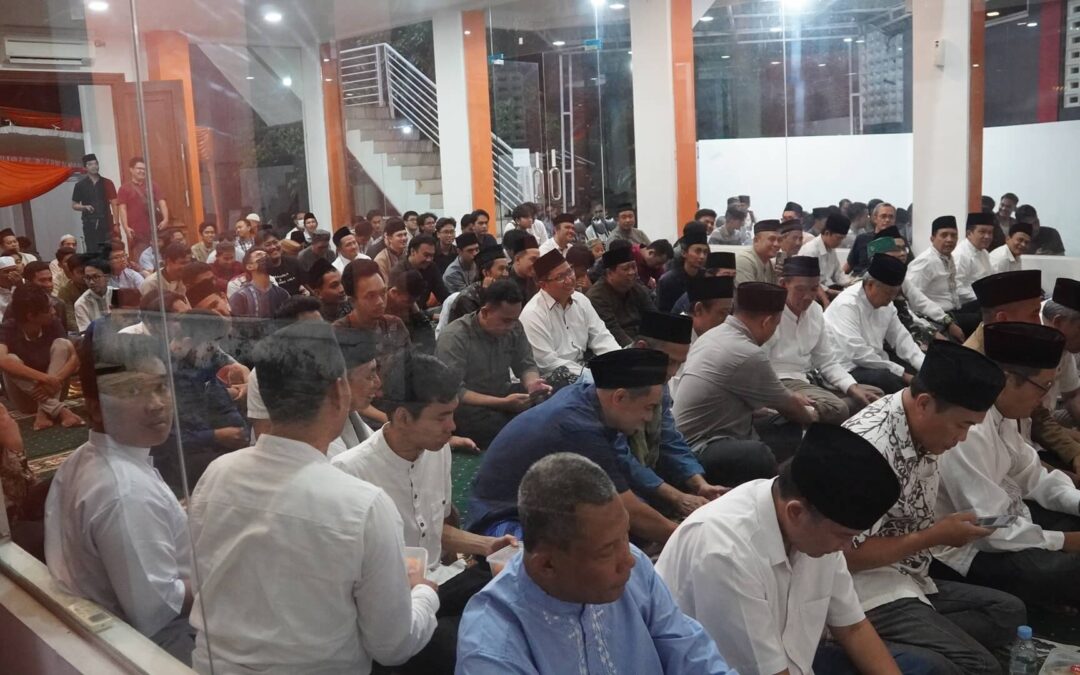 Joint Tarawih Prayers at FISIP Undip: Building Islamic Civilization