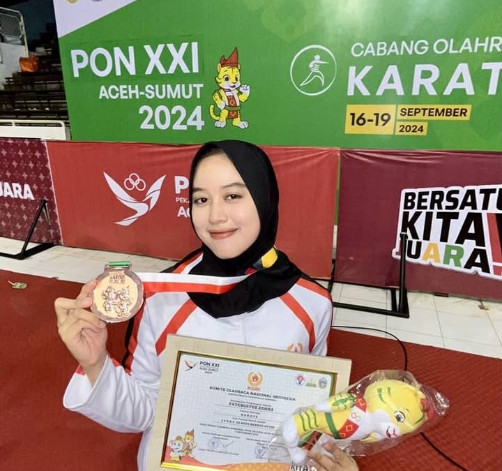 Mahasiswi FISIP Undip, Fatchiatuz Zahra Berhasil Bawa Pulang Medali Perunggu di Karate Kata Beregu PON XXI