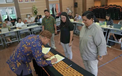 The signing of FISIP Undip Performance Contract: A Manifestation of Policy Unity and Command Toward a World-Class University