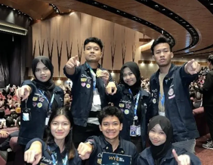 Mahasiswa FISIP UNDIP Raih Gold Medal di Tingkat Internasional