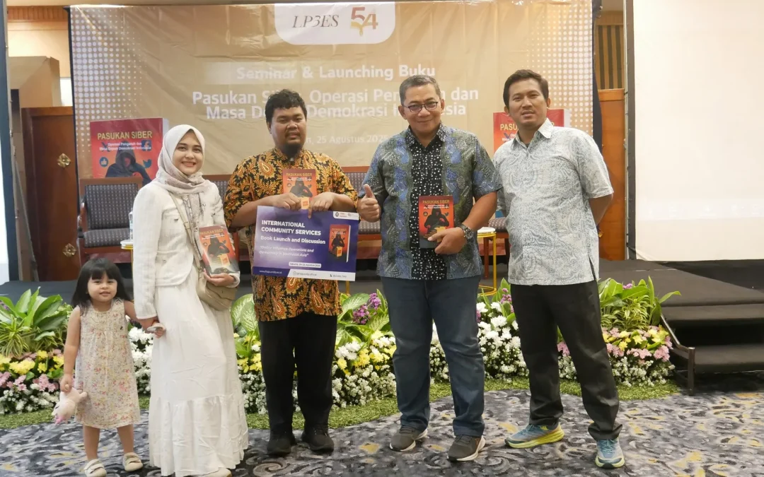 Di Balik Layar Pasukan Siber Sebuah Buku untuk Masa Depan Demokrasi yang Lebih Baik