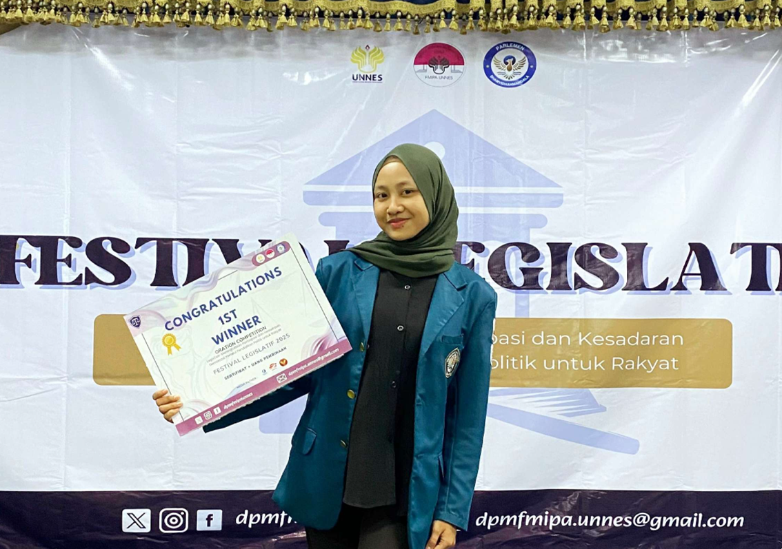 Mahasiswa FISIP Undip Juara 1 Diponegoro League 2025 Mahasiswi FISIP Undip Juara 1 Lomba Orasi Festival Legislatif 2025