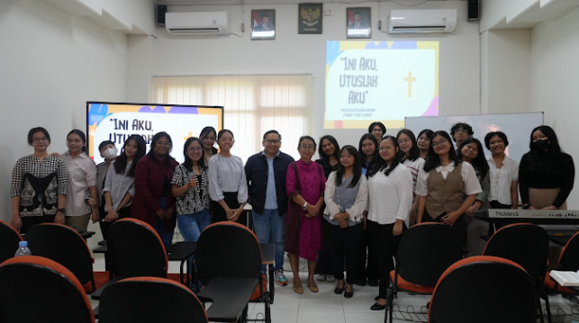 PERSEKUTUAN UMUM MAHASISWA KRISTEN FISIP UNDIP SEBAGAI BENTUK PENANTIAN AKAN KEHADIRAN TUHAN