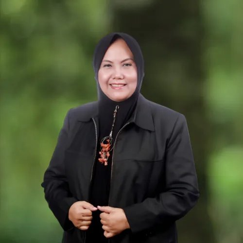 Prof. Dr. Dra. Sri Suwitri, M.Si.