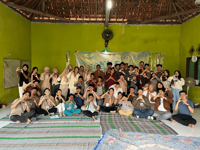 Sakutala UPK FISIP UNDIP Sakutala Charity “We Are One: Unity for Humanity”