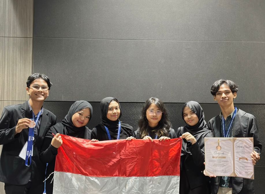The SewoApp Team from Diponegoro University Wins Bronze Medal at International Event!