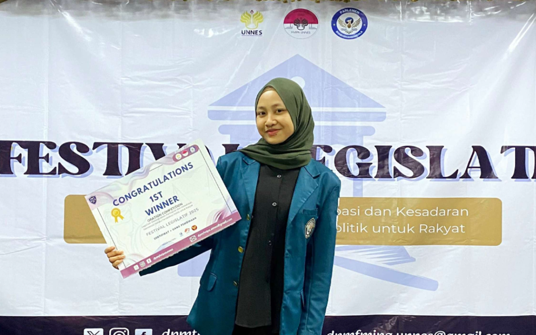 Mahasiswi FISIP Undip Juara 1 Lomba Orasi Festival Legislatif 2025