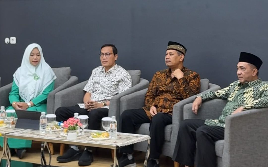 FISIP Undip Holds Community Service Seminar to Boost Active Involvement of Women and Young Female Islamic Boarding School Students in Preventing Stunting and Early Marriage