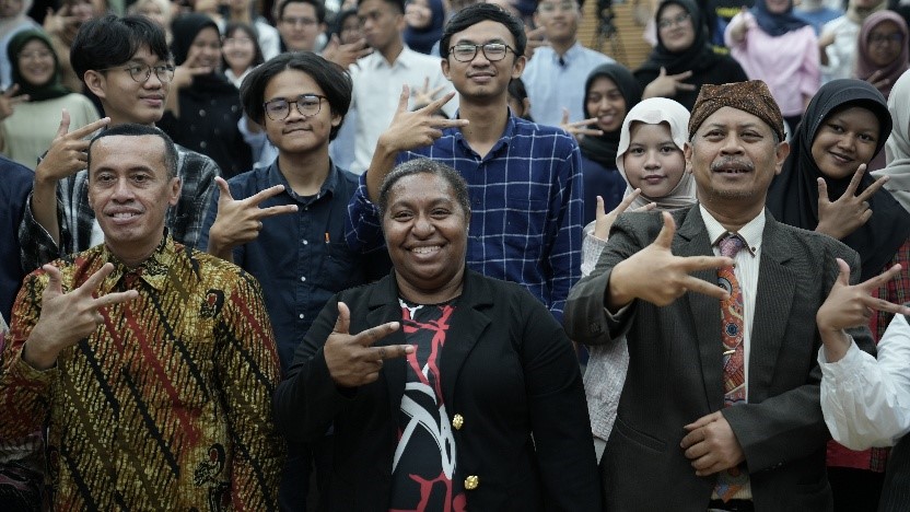 Kuliah Umum Internasional FISIP UNDIP: Strategi Komunikasi dalam Turbulensi dari Exxon Papua New Guinea
