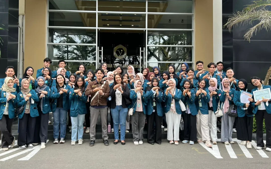 Forging Career Readiness: FISIP Students Visit Oemah Herborist