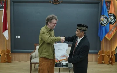 FISIP UNDIP Welcomes Professor Nicholas Carah to Discuss Interdisciplinary Publishing and Algorithmic Culture