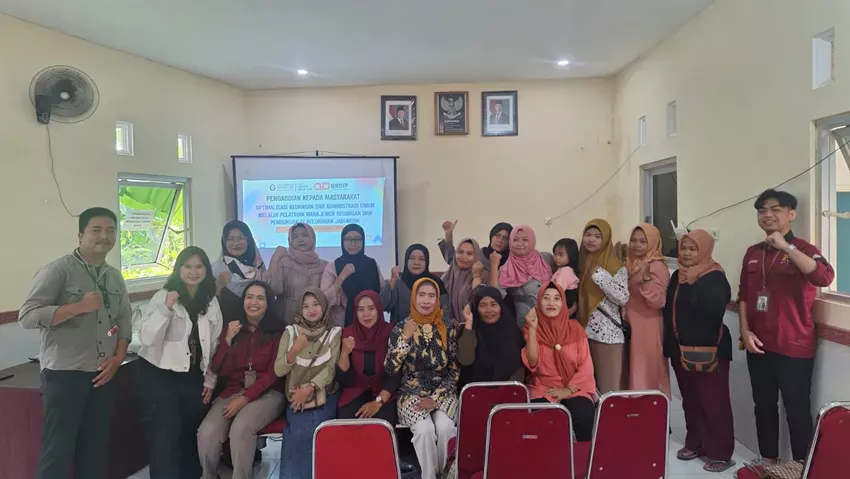Departemen Administrasi Publik FISIP Undip Selenggarakan Pelatihan Manajemen Keuangan untuk UMKM di Jabungan