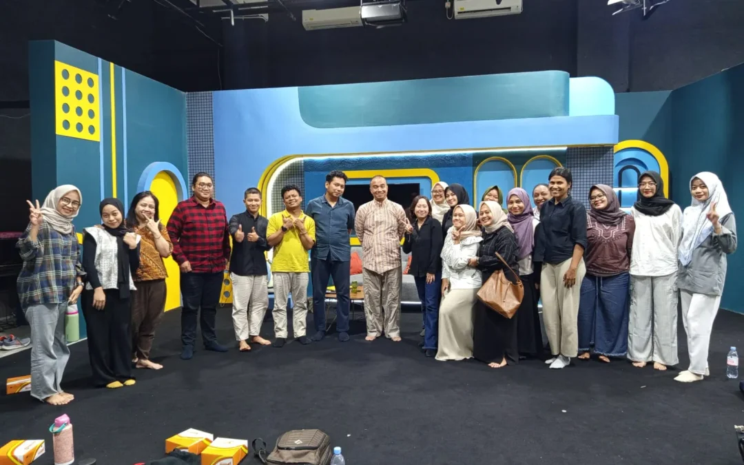 FISIP Undip Strengthens Visual Culture Literacy Through Studium Generale on Film Criticism under the WCU Program