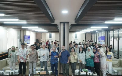Department of Politics and Government Science FISIP Undip Holds Public Lecture and Book Review with Prof. Gerry Van Klinken