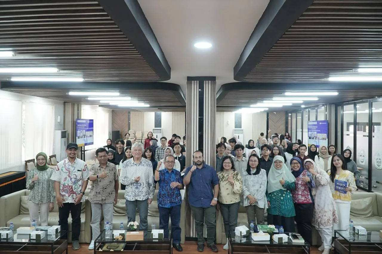 Departemen Politik dan Ilmu Pemerintahan FISIP Undip Selenggarakan Kuliah Umum dan Bedah Buku bersama Prof. Gerry Van Klinken