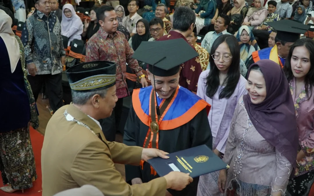 Yudisium FISIP Undip Ke-181: Bekal Terpenting adalah Kemauan untuk Terus Belajar