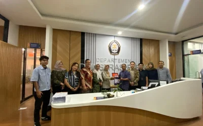 Hearing between the Coordinating Ministry for Community Empowerment of the Republic of Indonesia and the Department of Public Administration FISIP Undip
